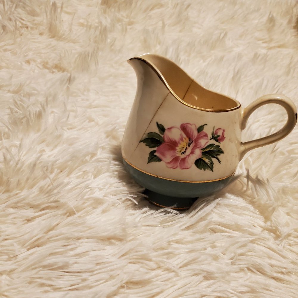 Hot beverage mug